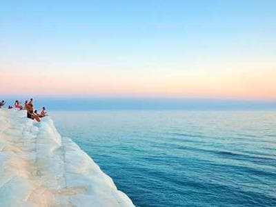 Dedicated players lounge